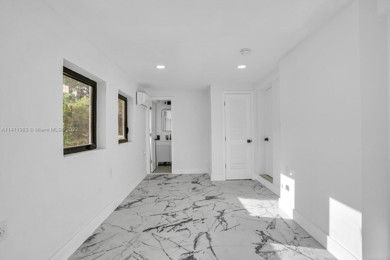 MIAMI SHORES EXTENSION - Residential