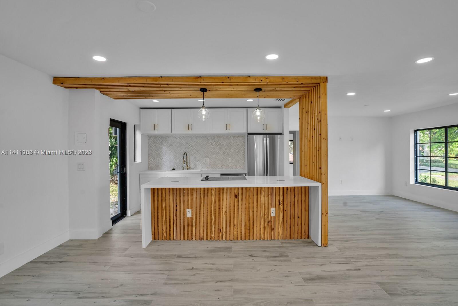 MIAMI SHORES EXTENSION - Residential