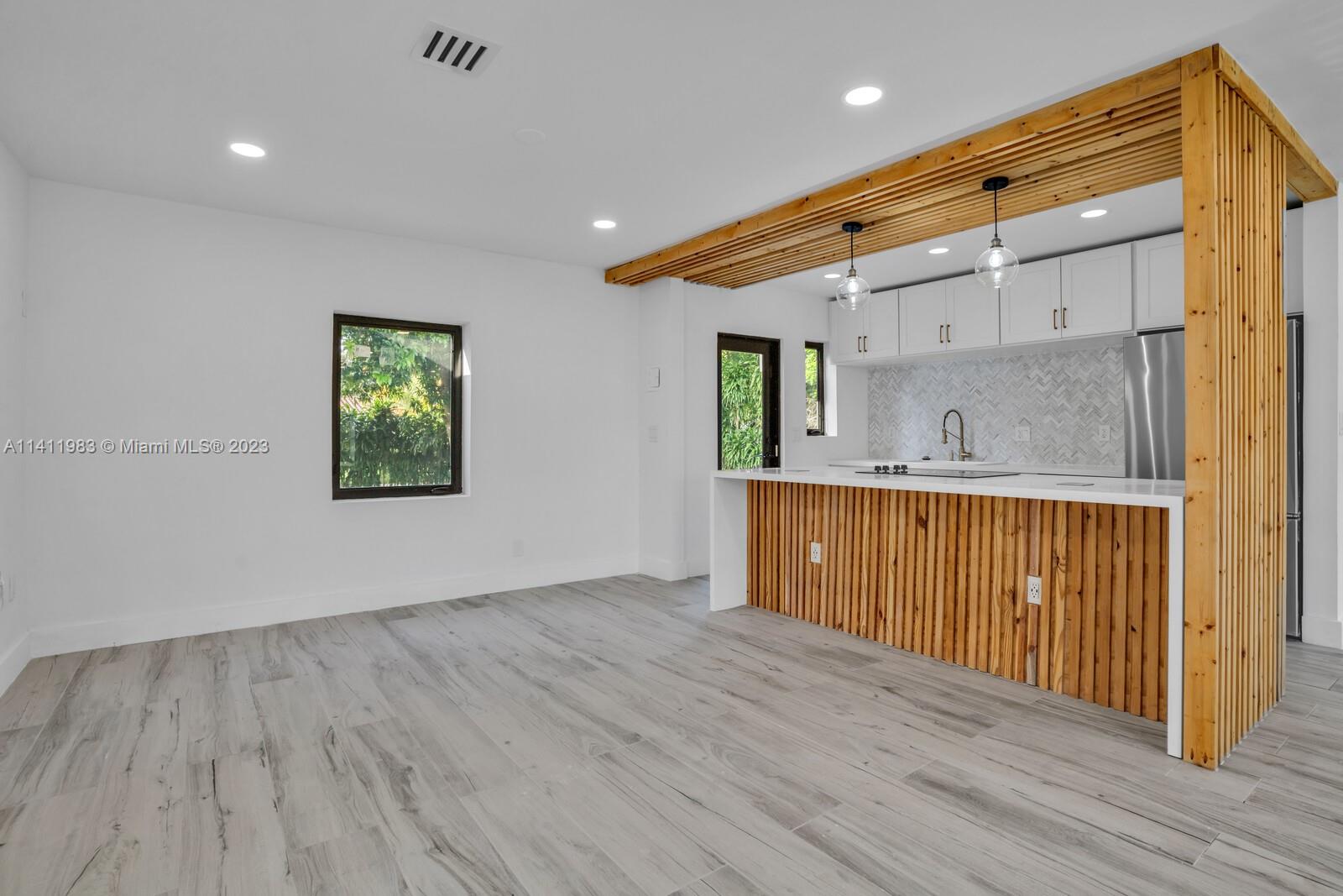 MIAMI SHORES EXTENSION - Residential