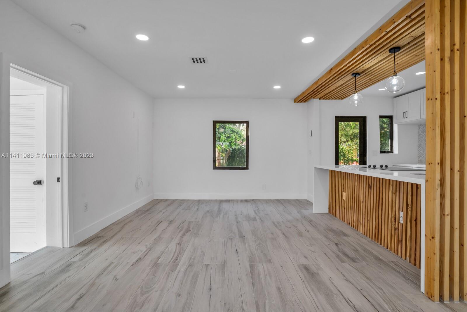 MIAMI SHORES EXTENSION - Residential