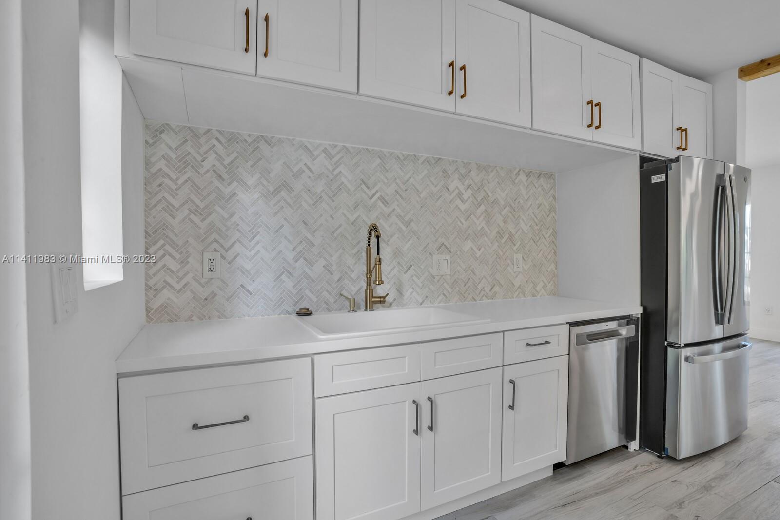 MIAMI SHORES EXTENSION - Residential