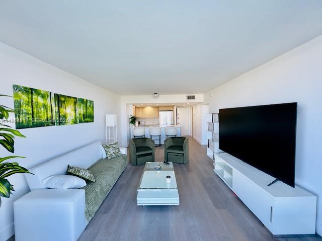 5600 Collins Ave 10L