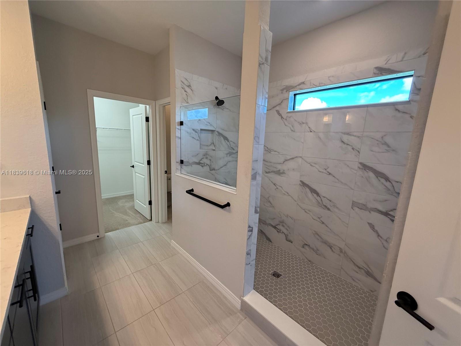 WOODMONT PODS B F & G - Residential Lease