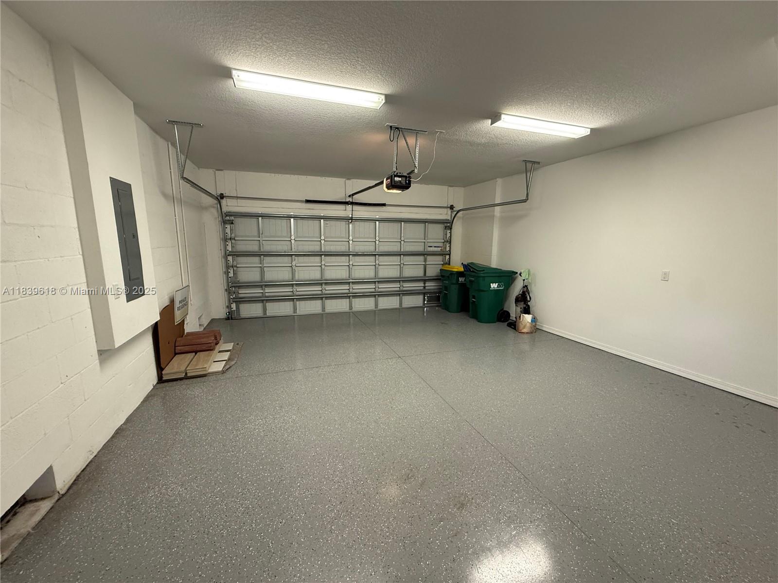 WOODMONT PODS B F & G - Residential Lease