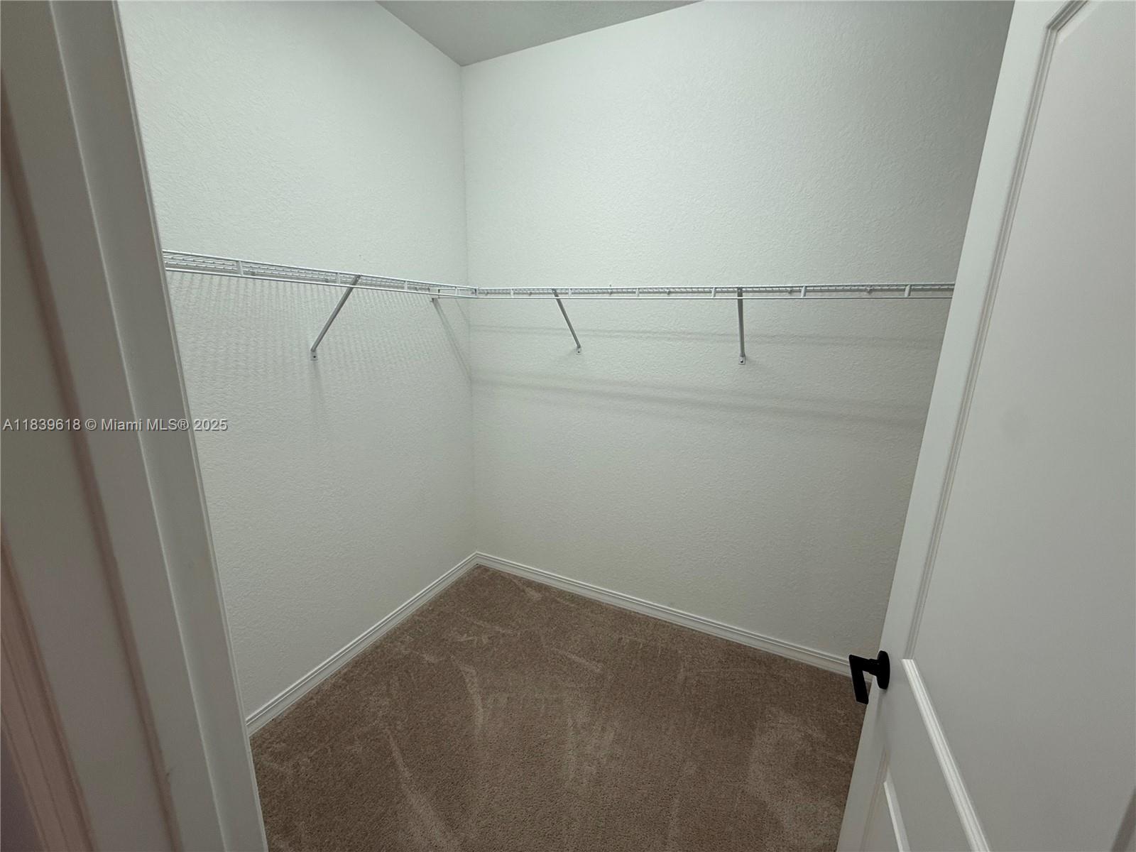 WOODMONT PODS B F & G - Residential Lease