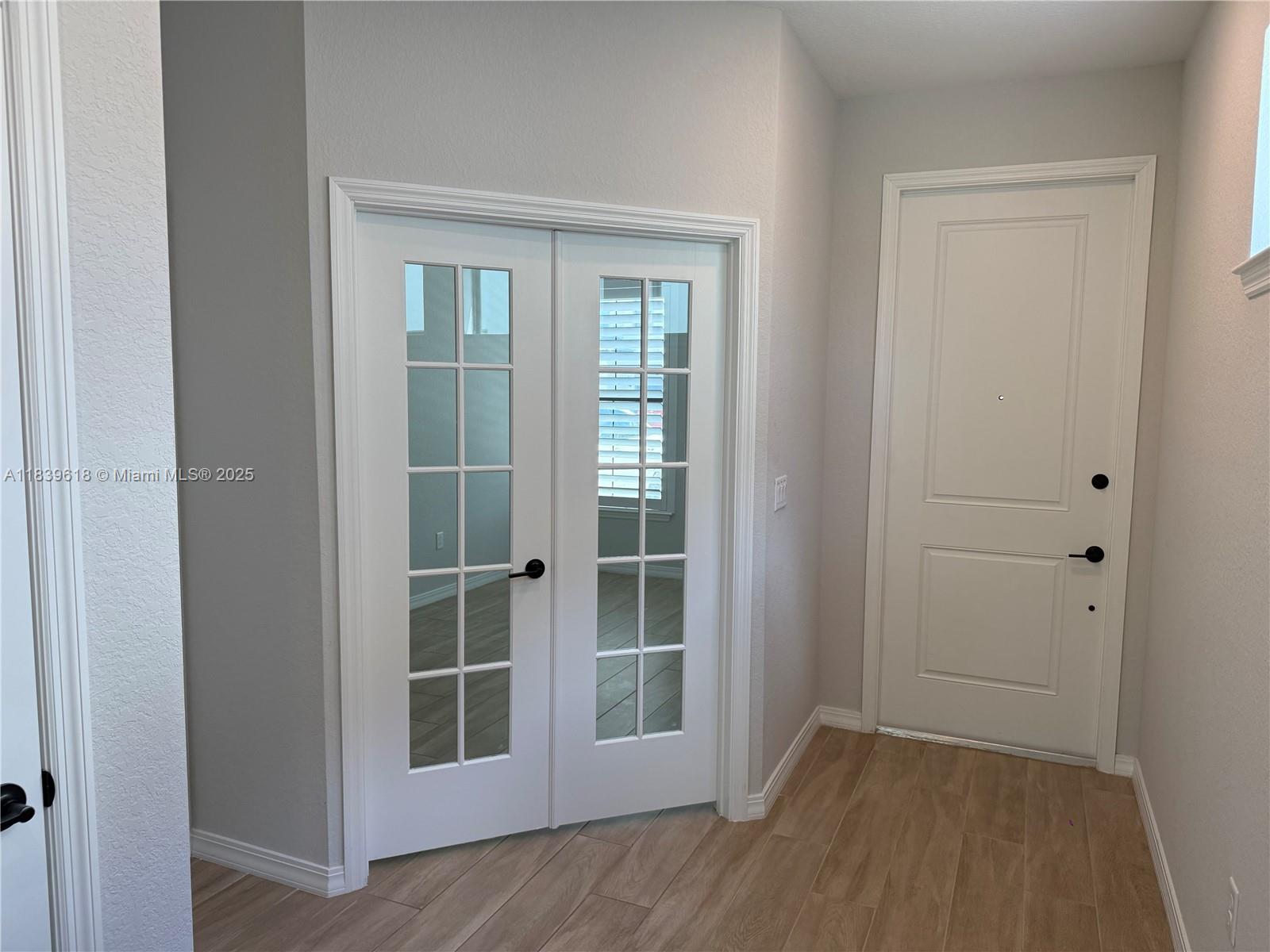 WOODMONT PODS B F & G - Residential Lease