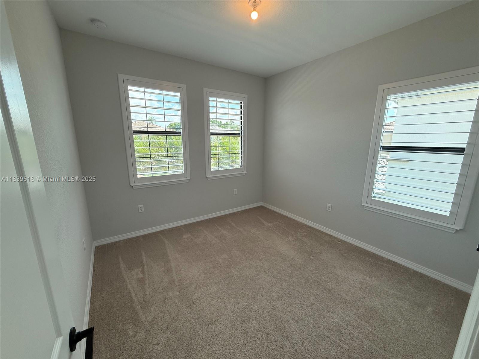 WOODMONT PODS B F & G - Residential Lease