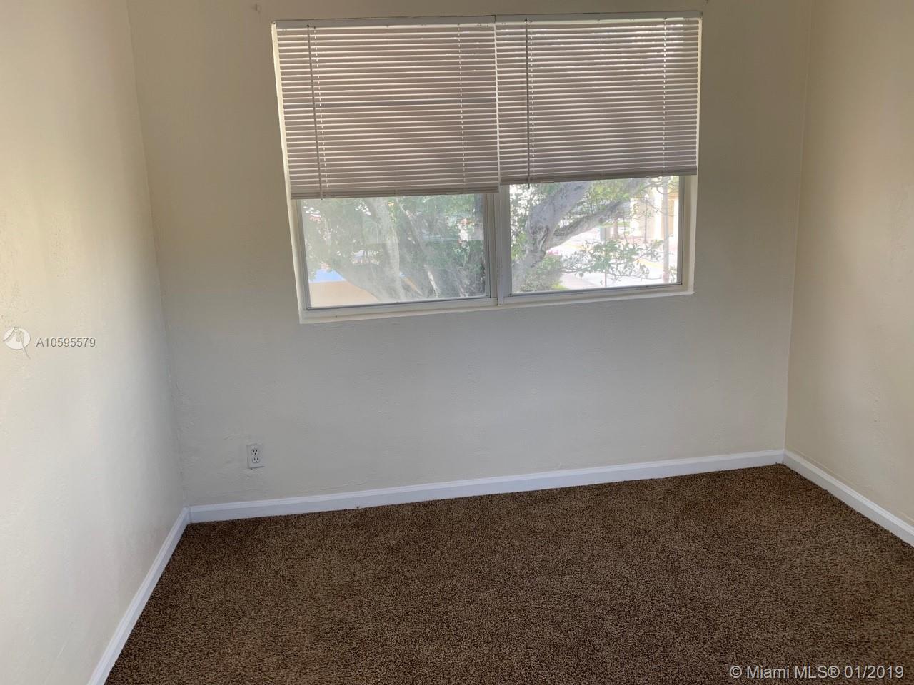 HOLLYWOOD - Residential Lease