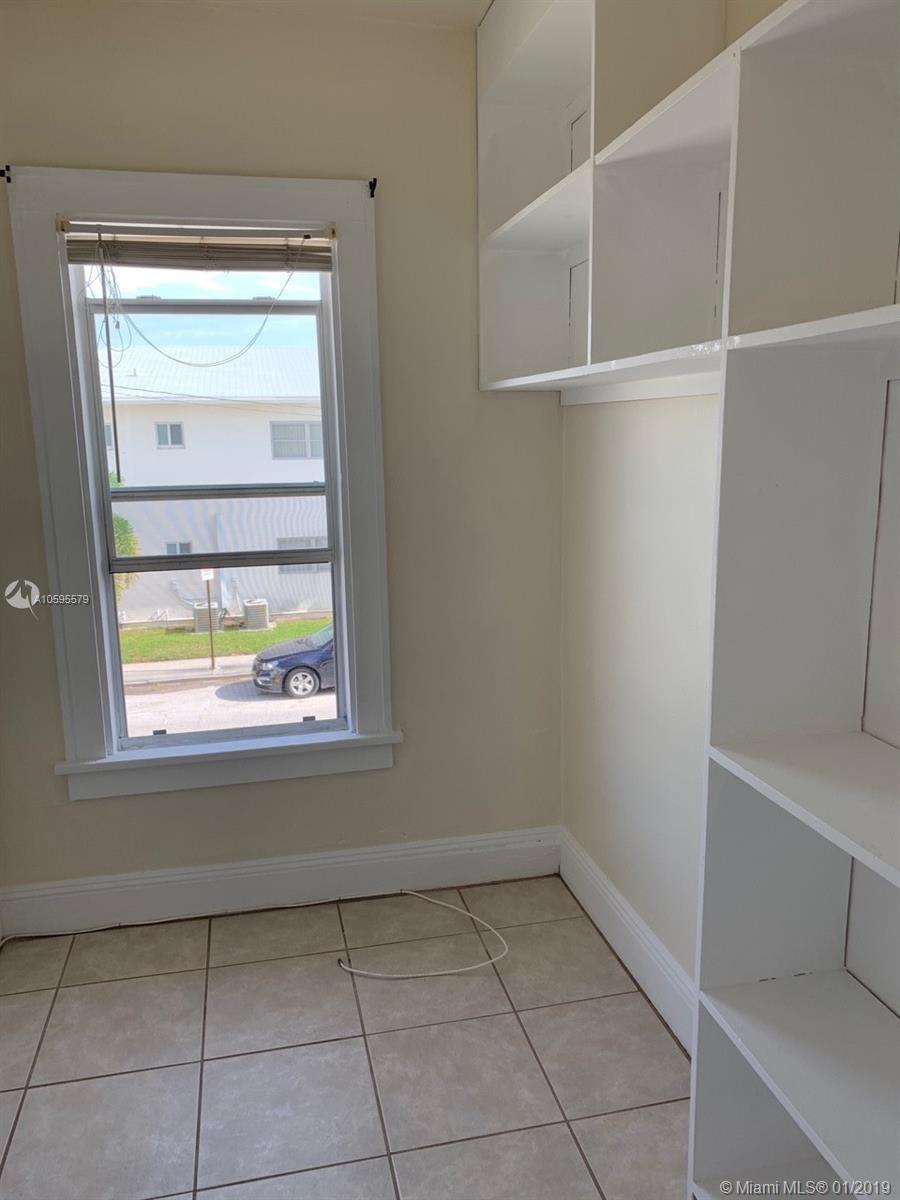 HOLLYWOOD - Residential Lease