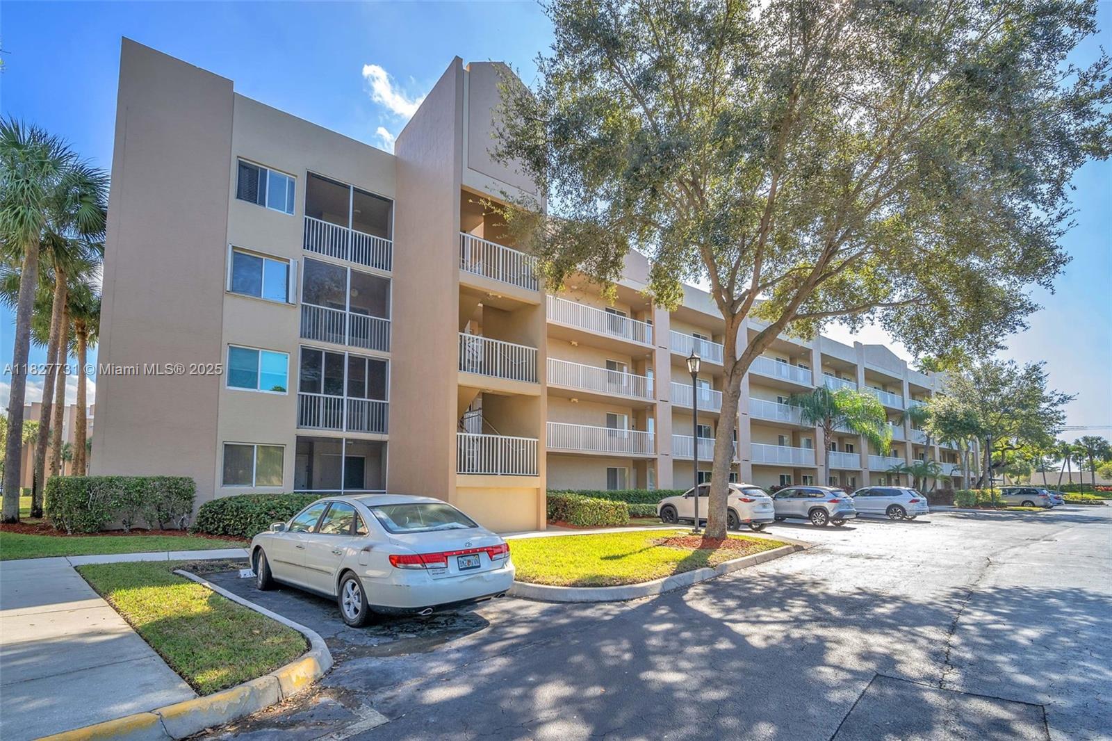 WELDON CONDOMINIUM H - Residential