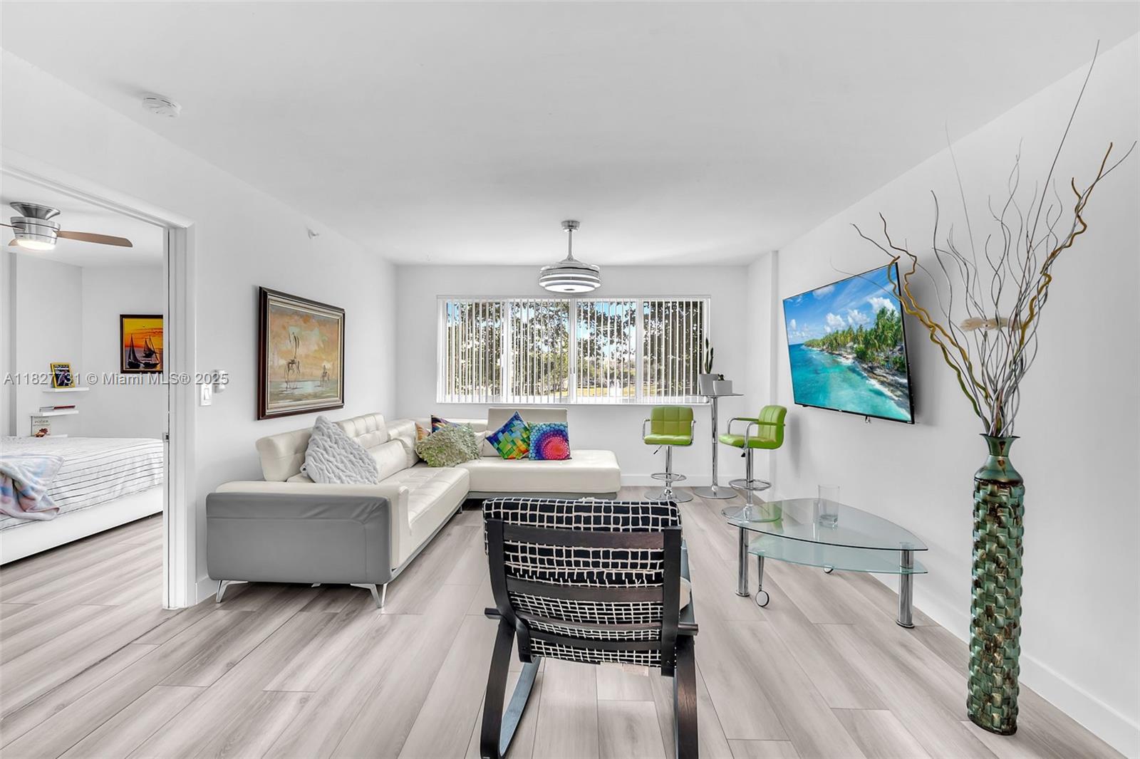 WELDON CONDOMINIUM H - Residential