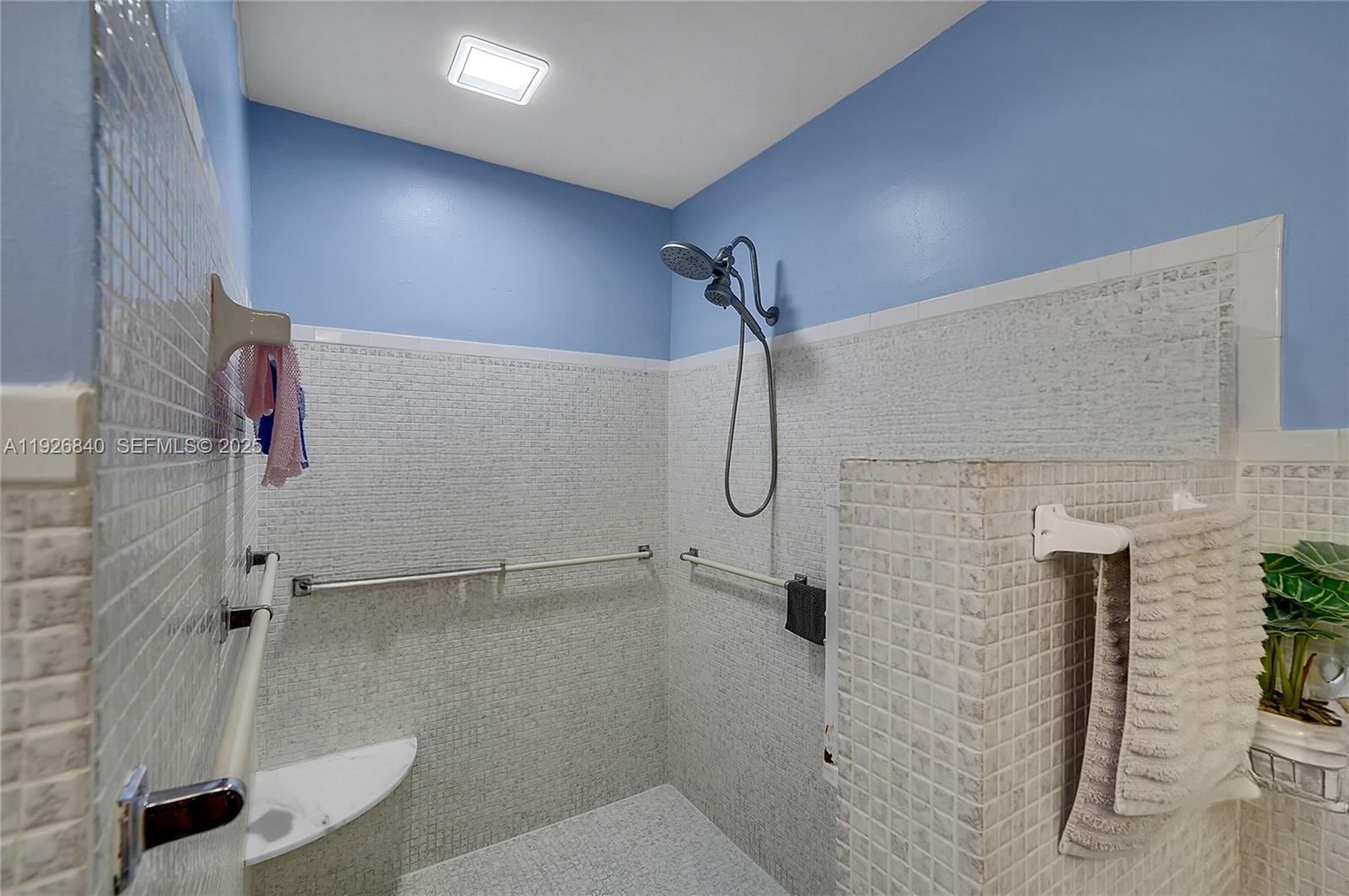 WOODLANDS SEC SIX - Residential