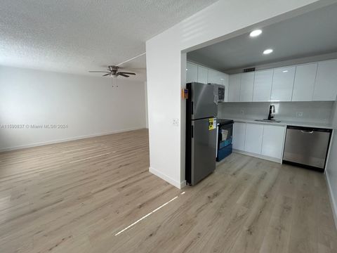 Condominium in Pembroke Pines FL 13300 1st St St 11.jpg