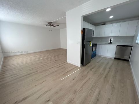 Condominium in Pembroke Pines FL 13300 1st St St 9.jpg