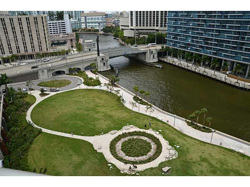ICONBRICKELL CONDO NO 1 - Residential Lease