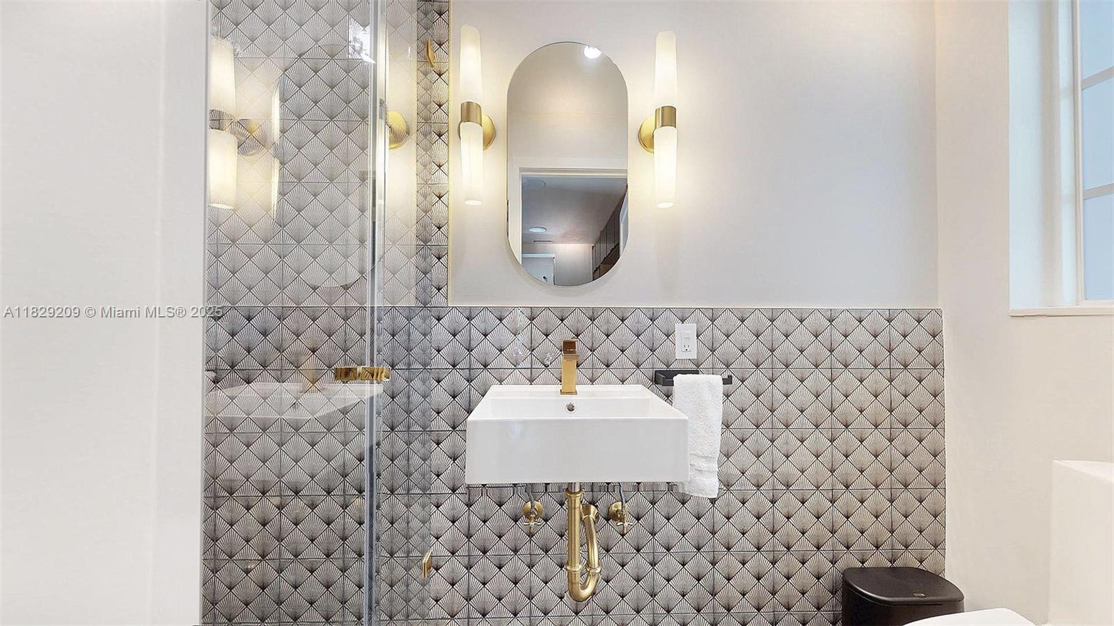 CORAL GABLES GRANADA SEC - Residential