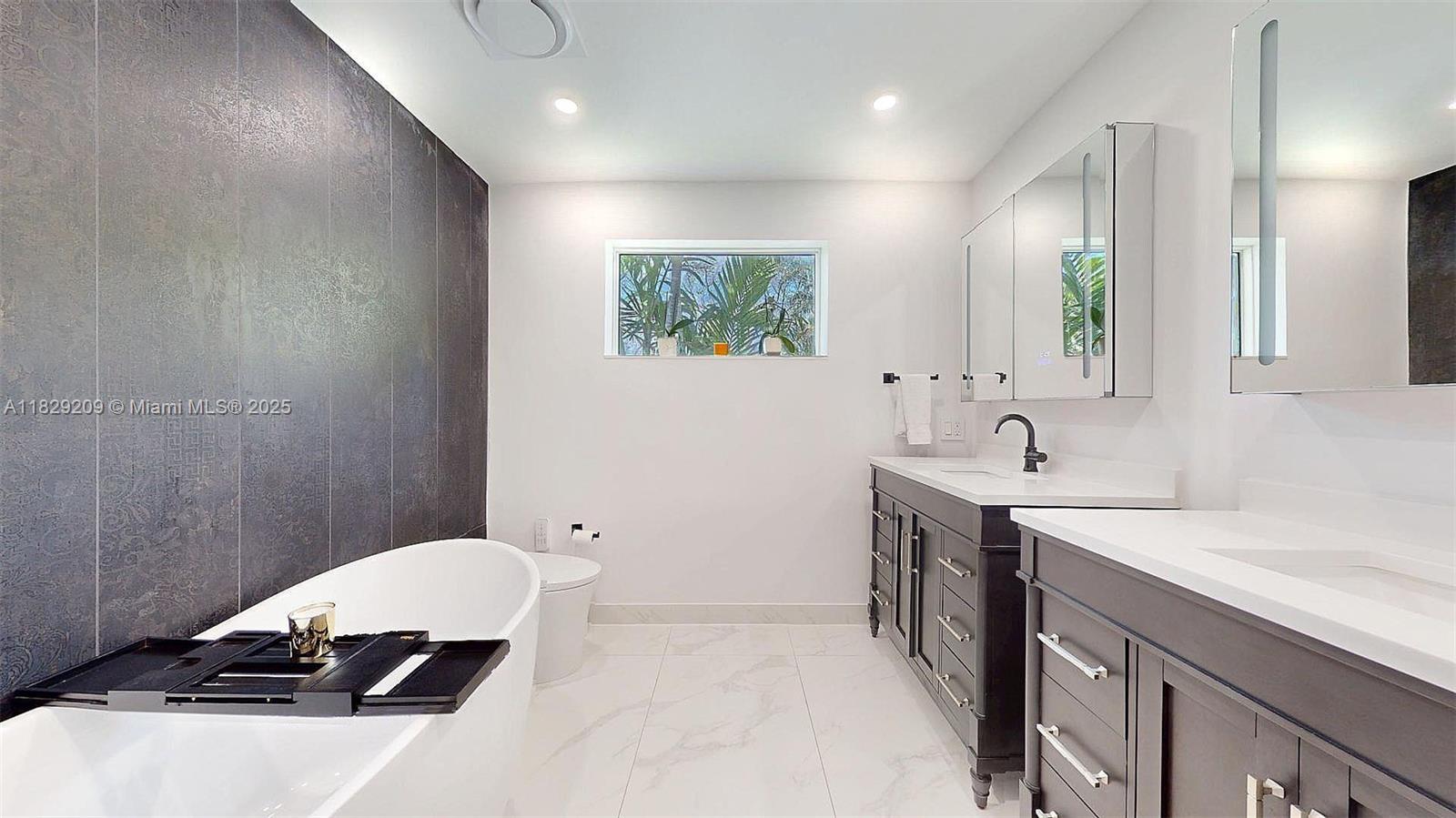 CORAL GABLES GRANADA SEC - Residential