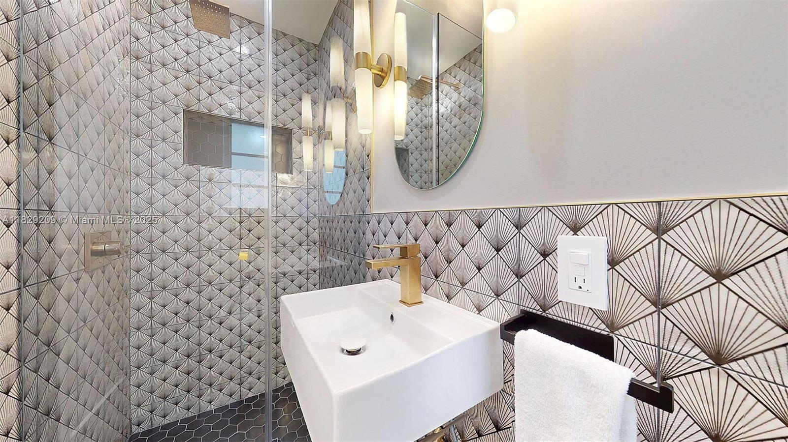 CORAL GABLES GRANADA SEC - Residential