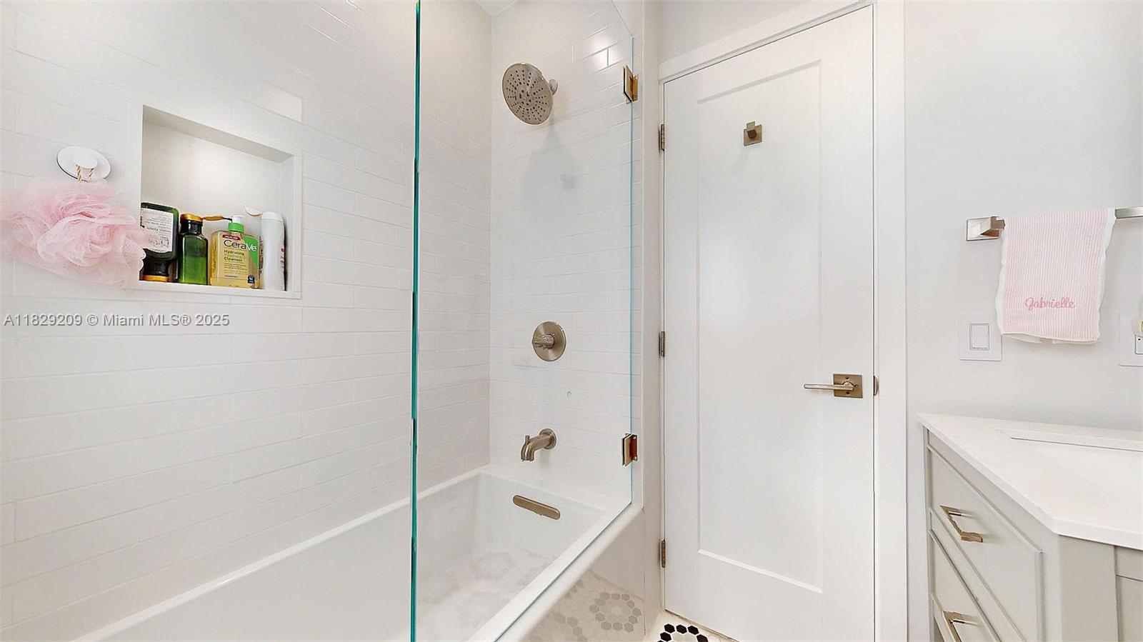 CORAL GABLES GRANADA SEC - Residential