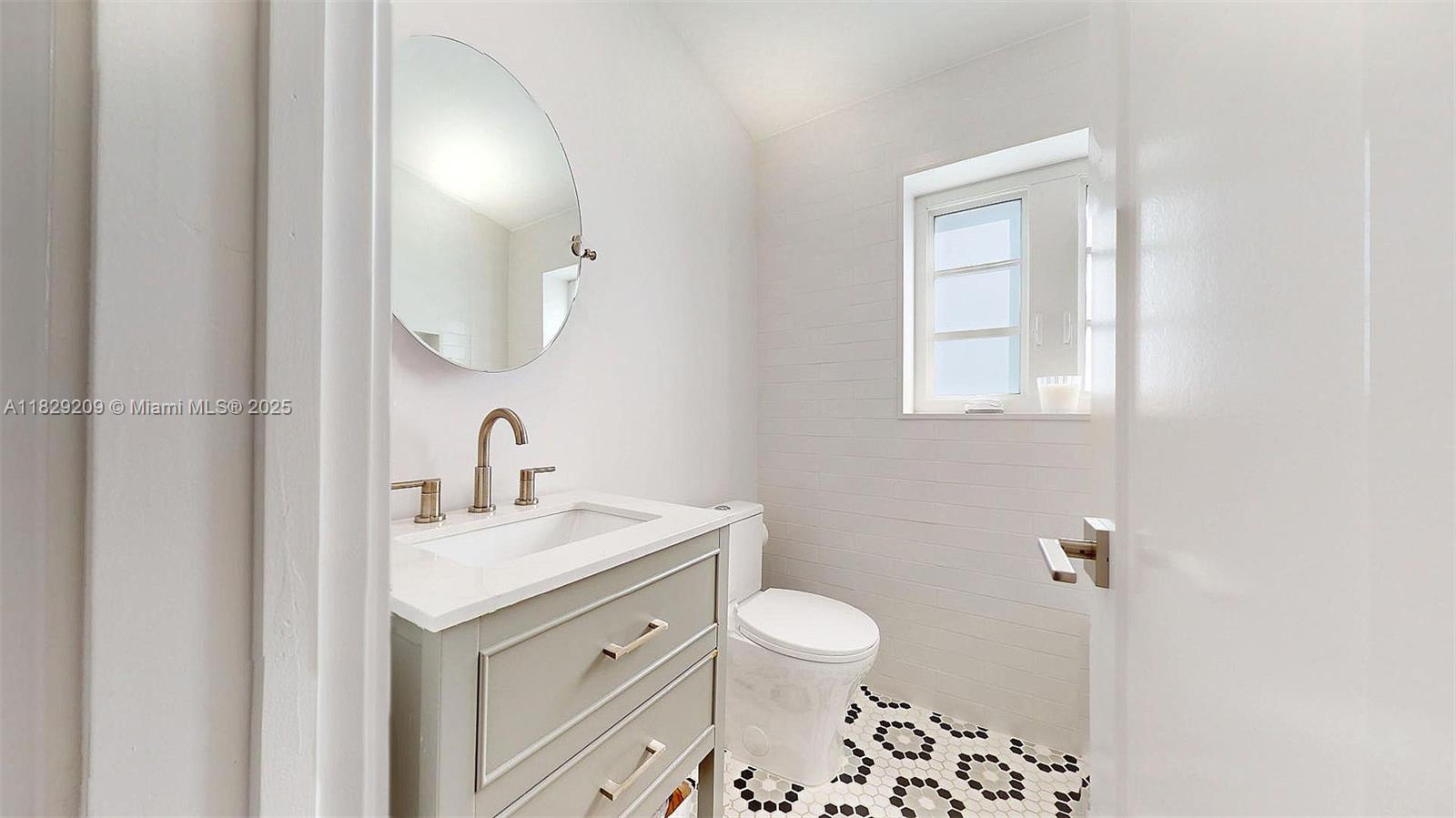 CORAL GABLES GRANADA SEC - Residential