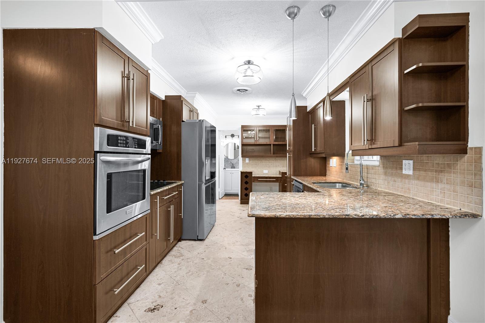 HILLSIDE PARK - Residential Lease