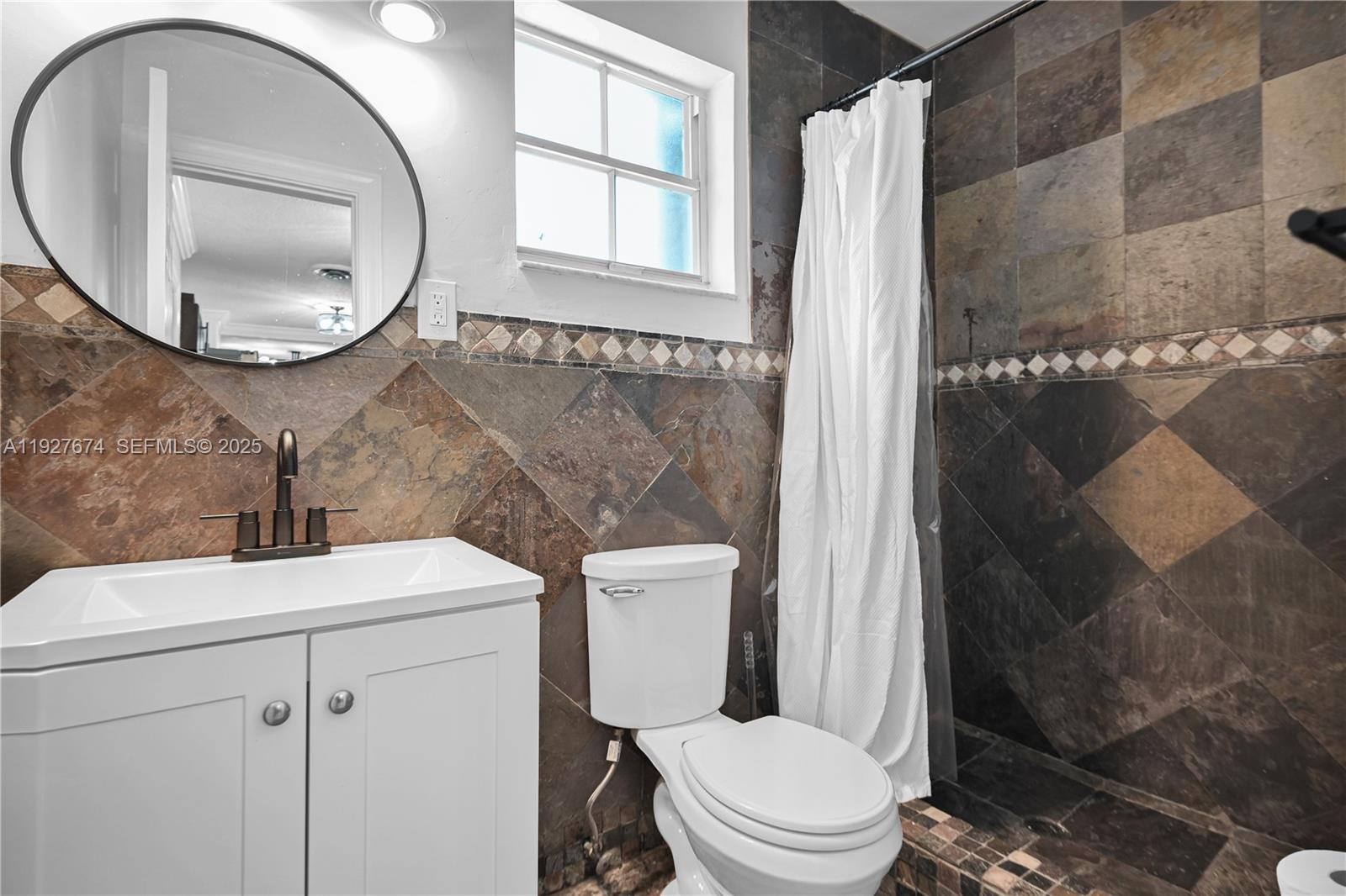 HILLSIDE PARK - Residential Lease