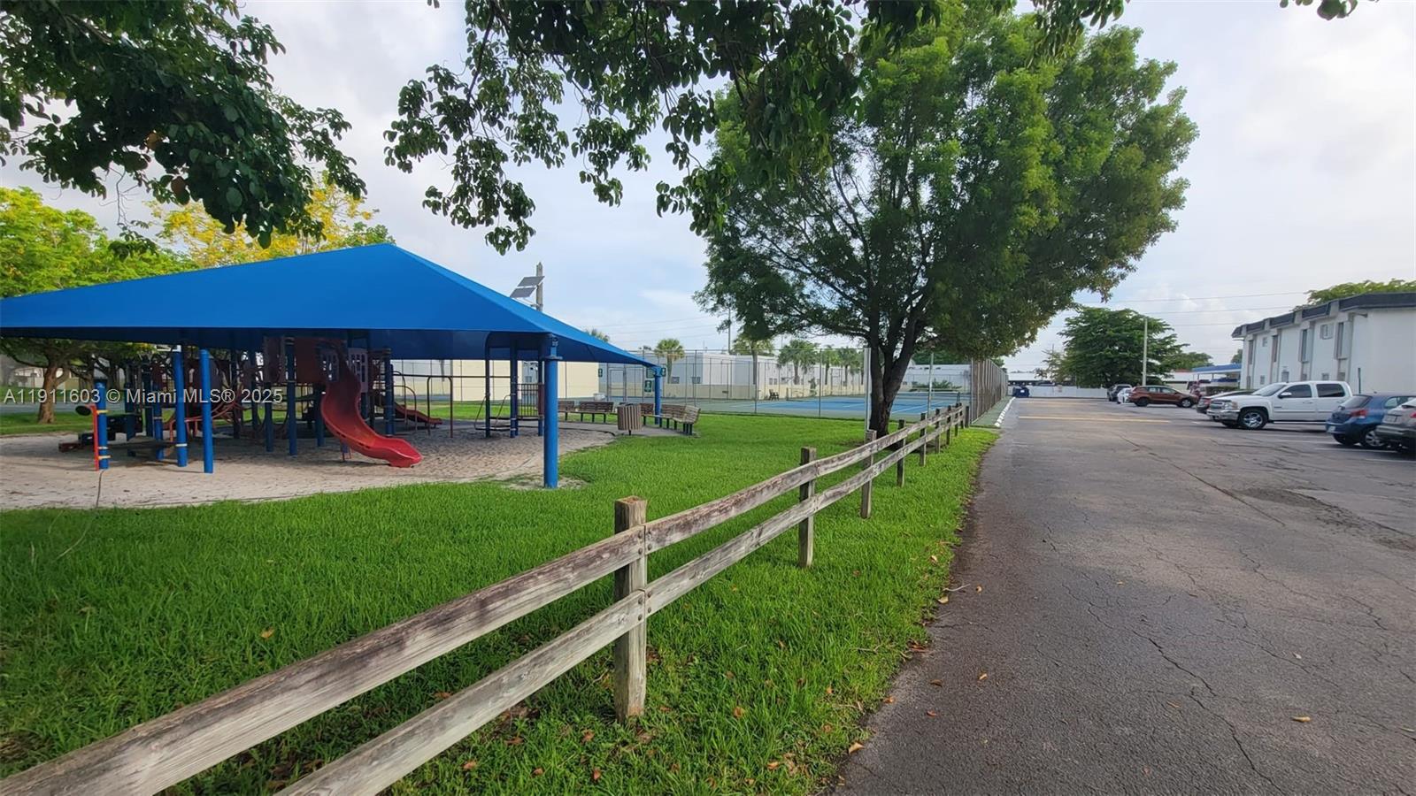 Sunset Palms - Residential