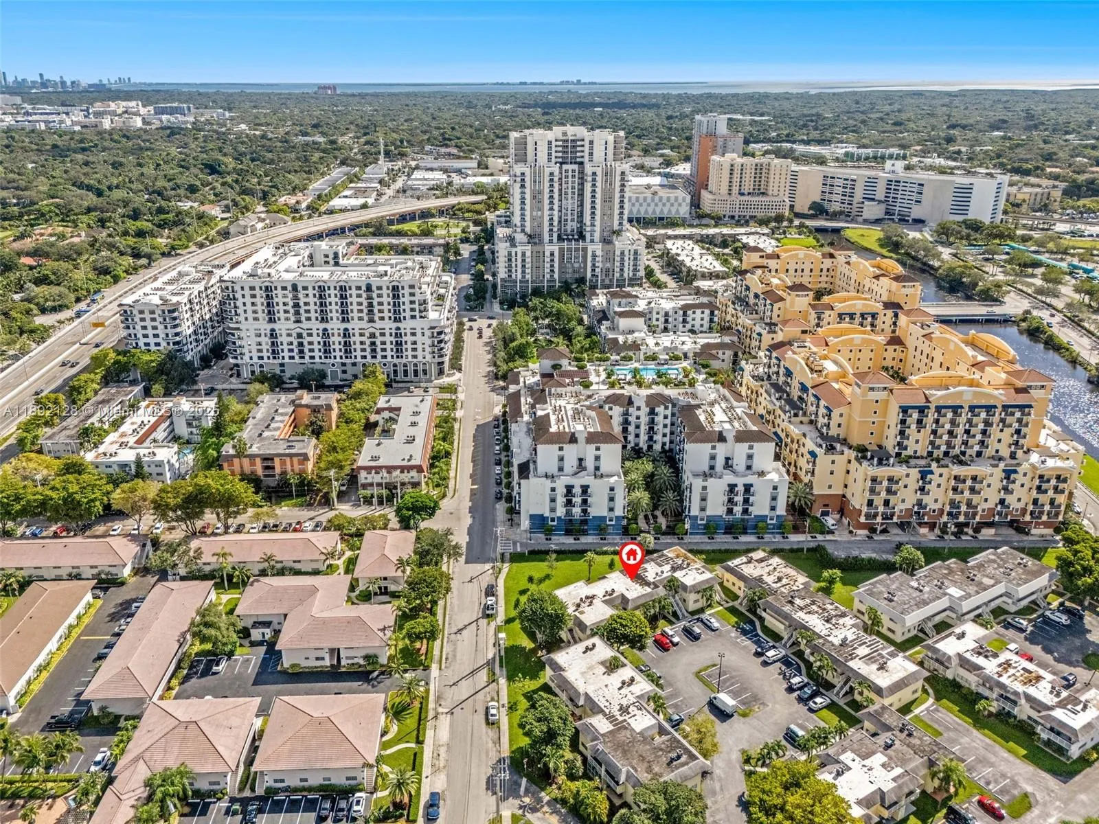 Miami, Florida 33143, United States, 2 Bedrooms Bedrooms, ,2 BathroomsBathrooms,Residential,Active,224008