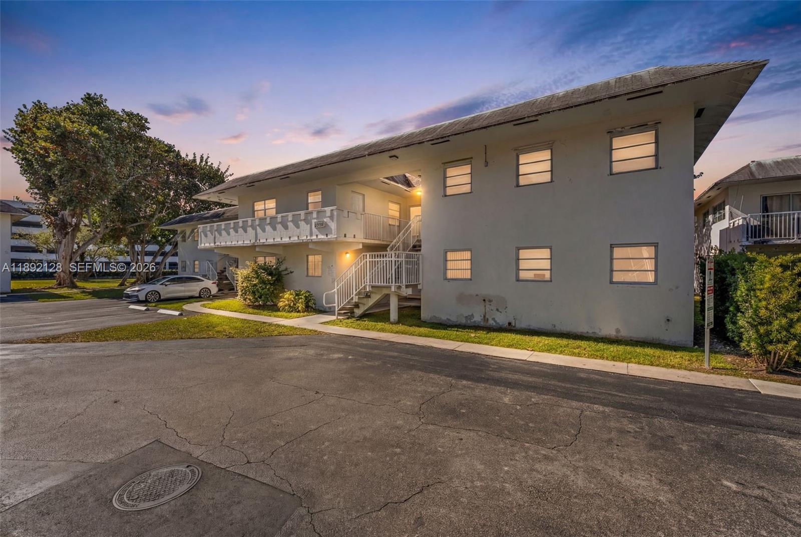 VILLAGE AT DADELAND CONDO - Residential