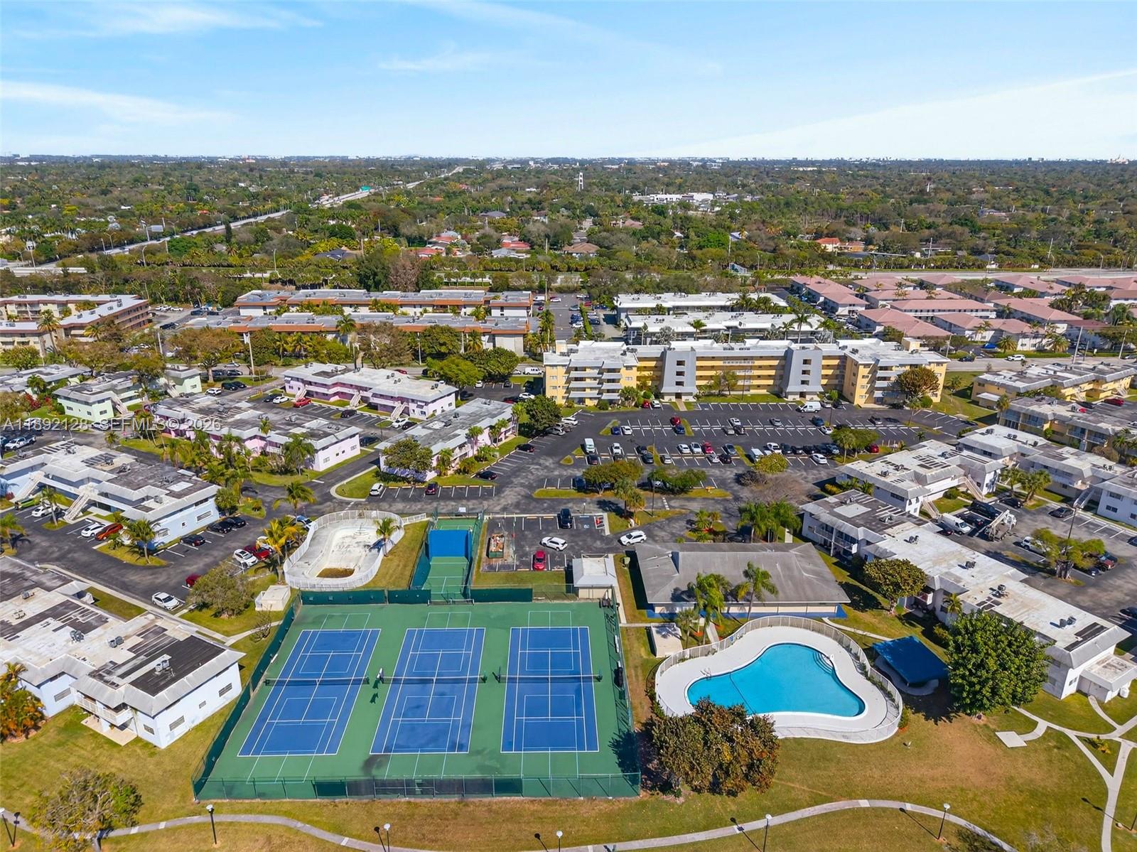 VILLAGE AT DADELAND CONDO - Residential