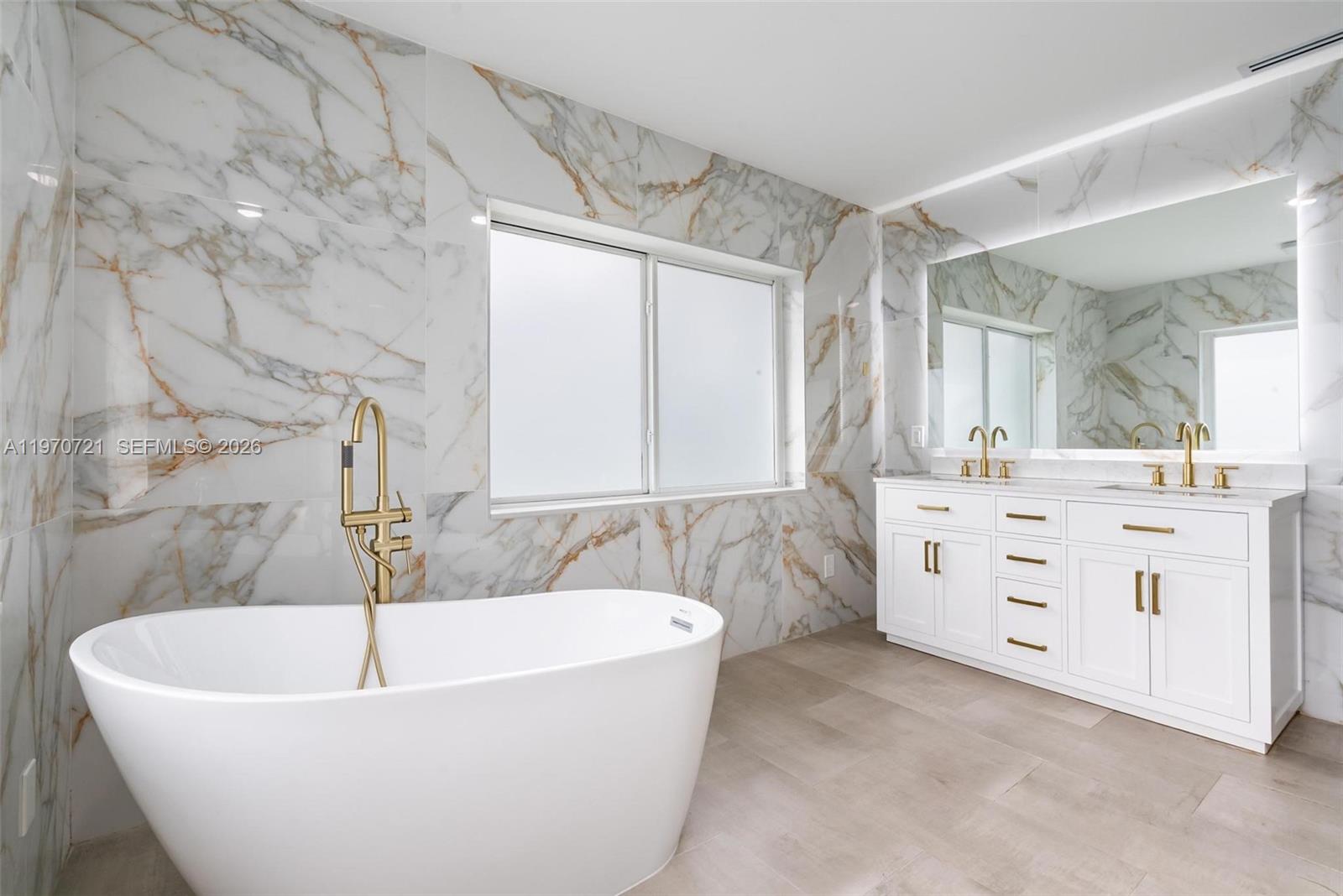 8 53 42 DAVIS HARBOR RESUB - Residential