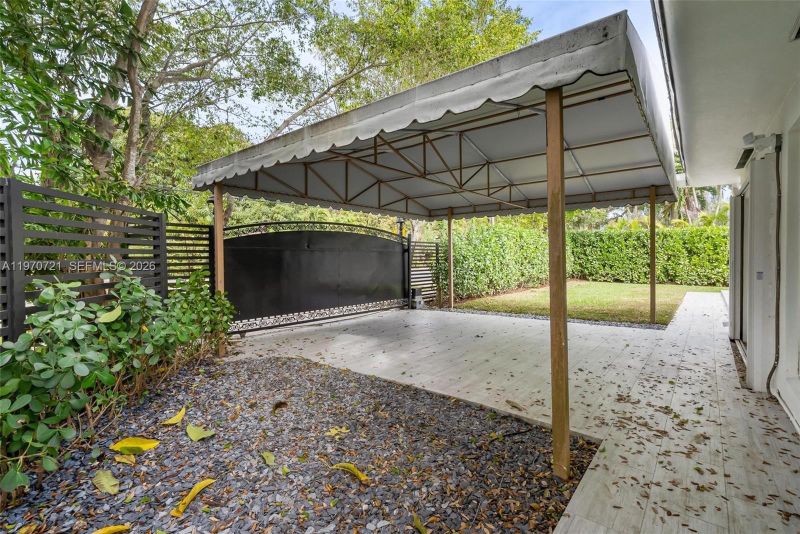 8 53 42 DAVIS HARBOR RESUB - Residential