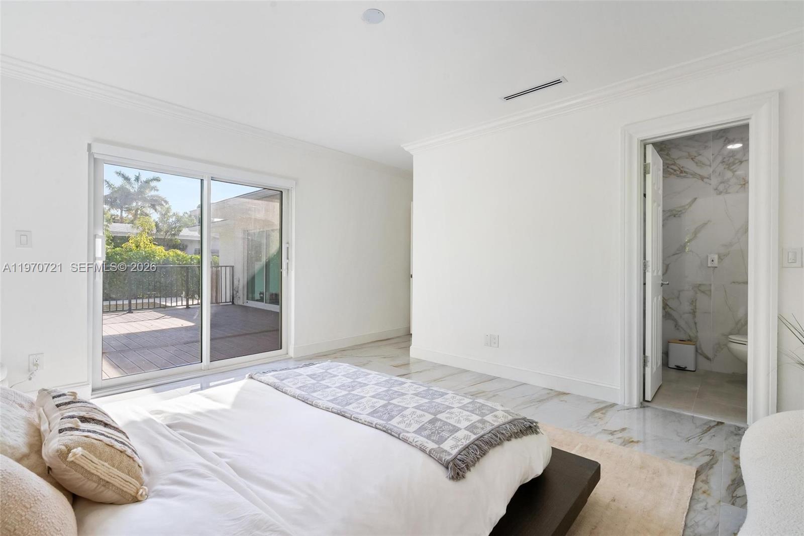 8 53 42 DAVIS HARBOR RESUB - Residential