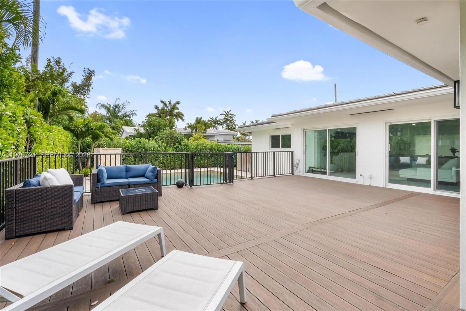 8 53 42 DAVIS HARBOR RESUB - Residential