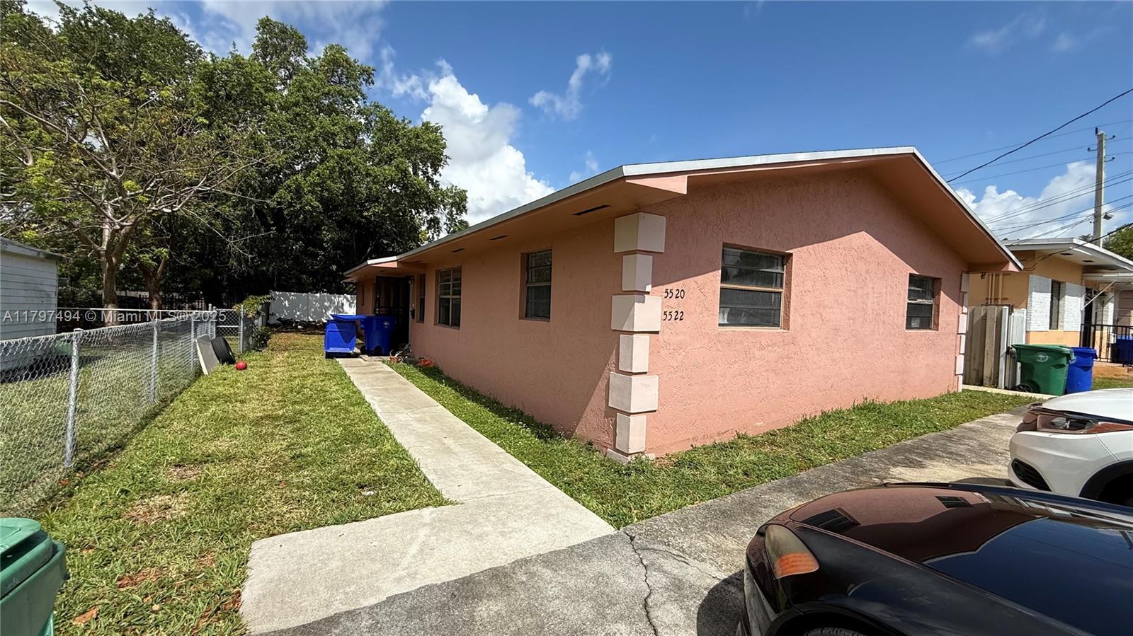 5520 Nw 7th Ct A, Miami, Broward County, Florida - 2 Bedrooms  
1 Bathrooms - 