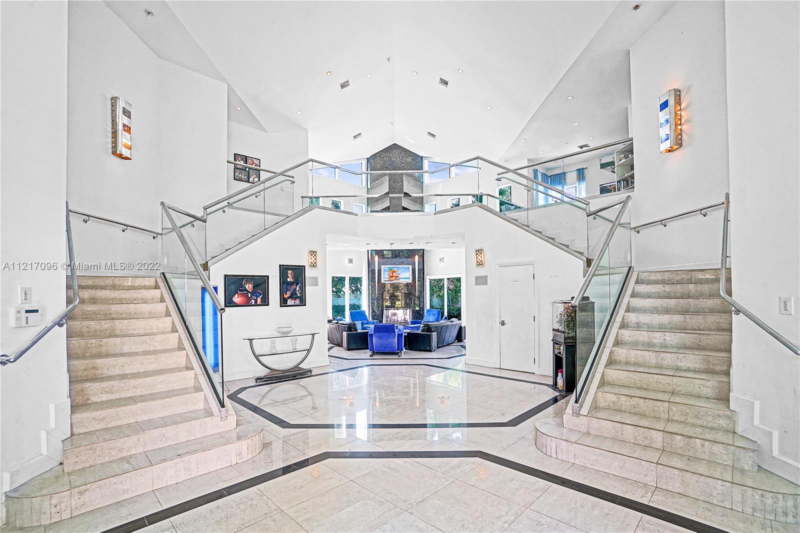 LAUDERDALE BEACH - Residential