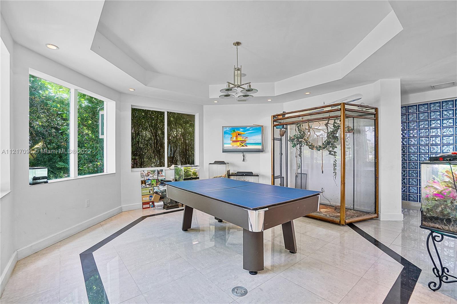 LAUDERDALE BEACH - Residential