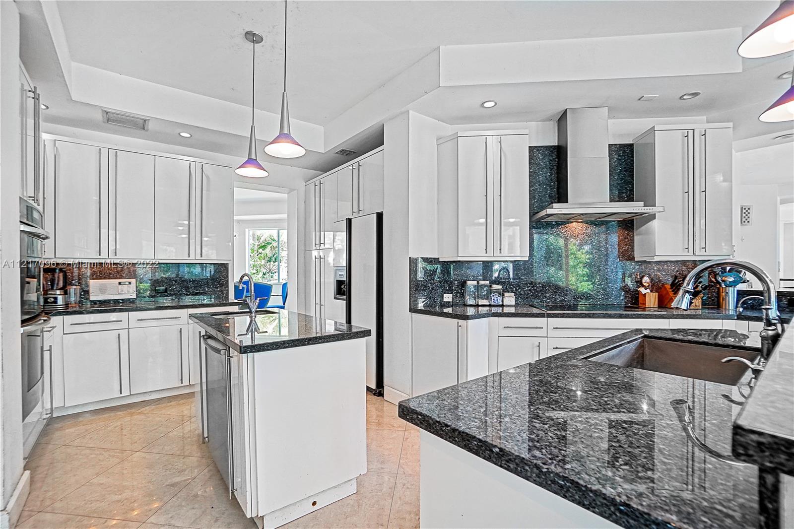 LAUDERDALE BEACH - Residential