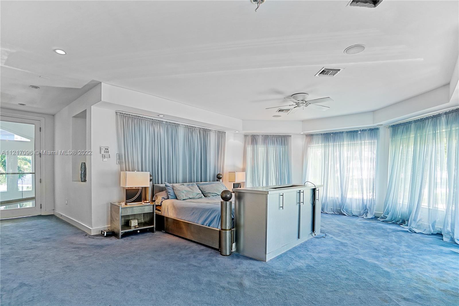 LAUDERDALE BEACH - Residential