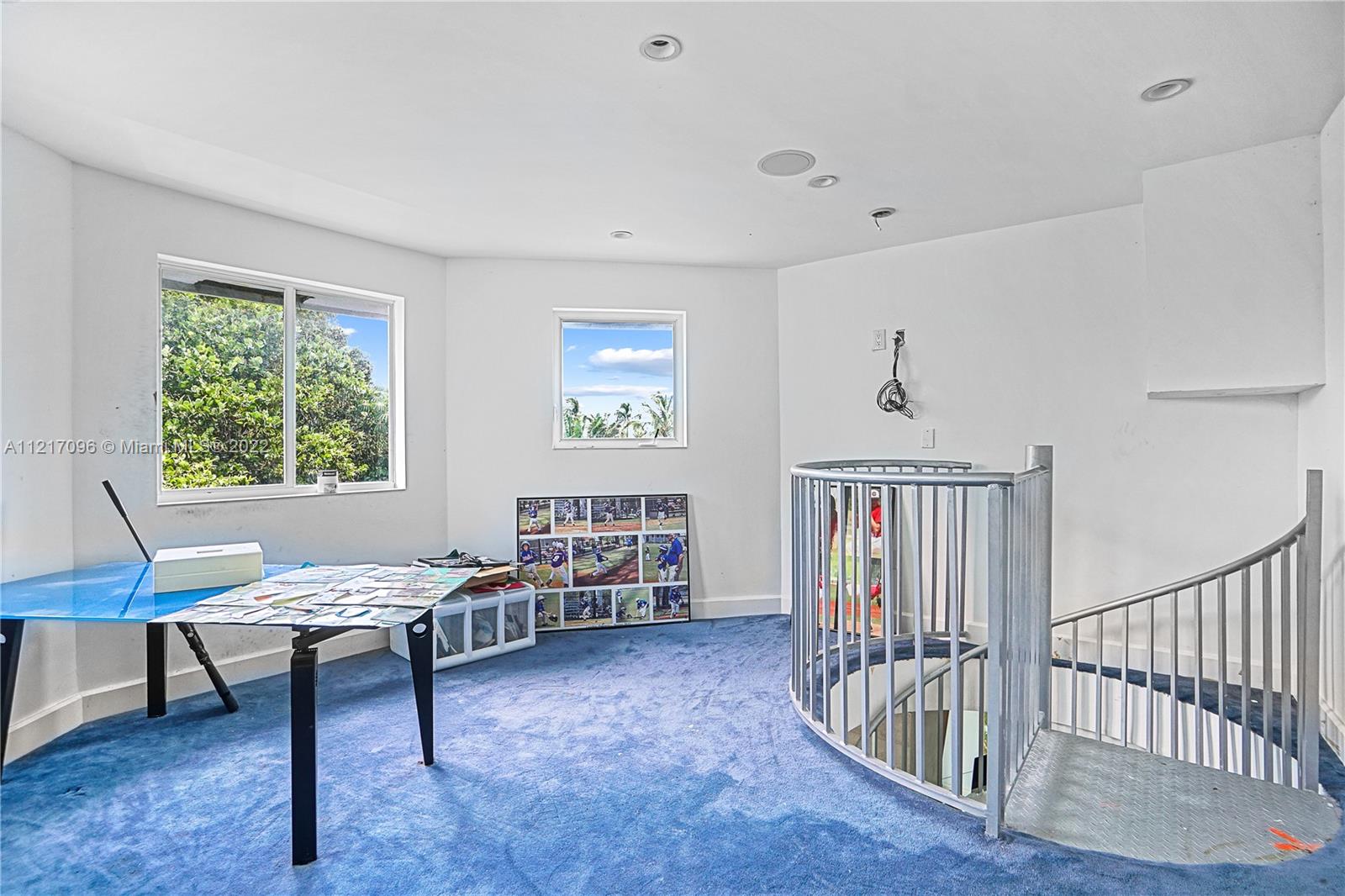 LAUDERDALE BEACH - Residential