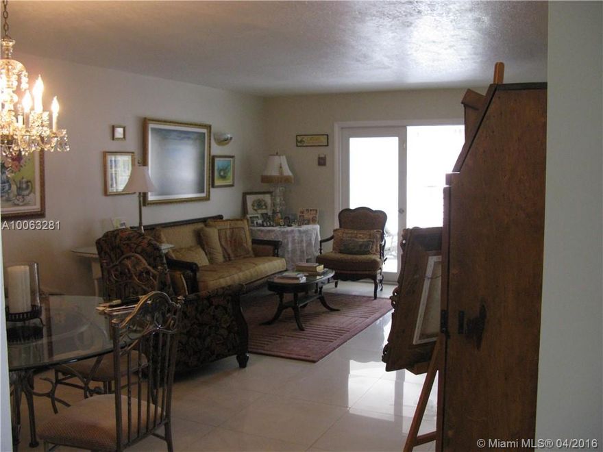 Beautifully Updated Corner Unit. Lots of Upgrades w/ This One! This 3 Bdrm Unit Features 20" Porcelain Tile in Entire Unit (Including Balcony), Spacious Master Bdrm W/ Ensuite & Walk-in Closet, Updated Baths, Updated Kitchen with Wood Cabinets, Granite Countertops & Stainless Steel Appliances. Also Features a New 2015 Energy Efficient A/C and New Tankless Water Heater. New Large Capacity LG Washer/Dryer In Unit. Amenities: Million Dollar Club House, Golf, Tennis, Sports Bar, Formal Dining, 4 POOLS & More!