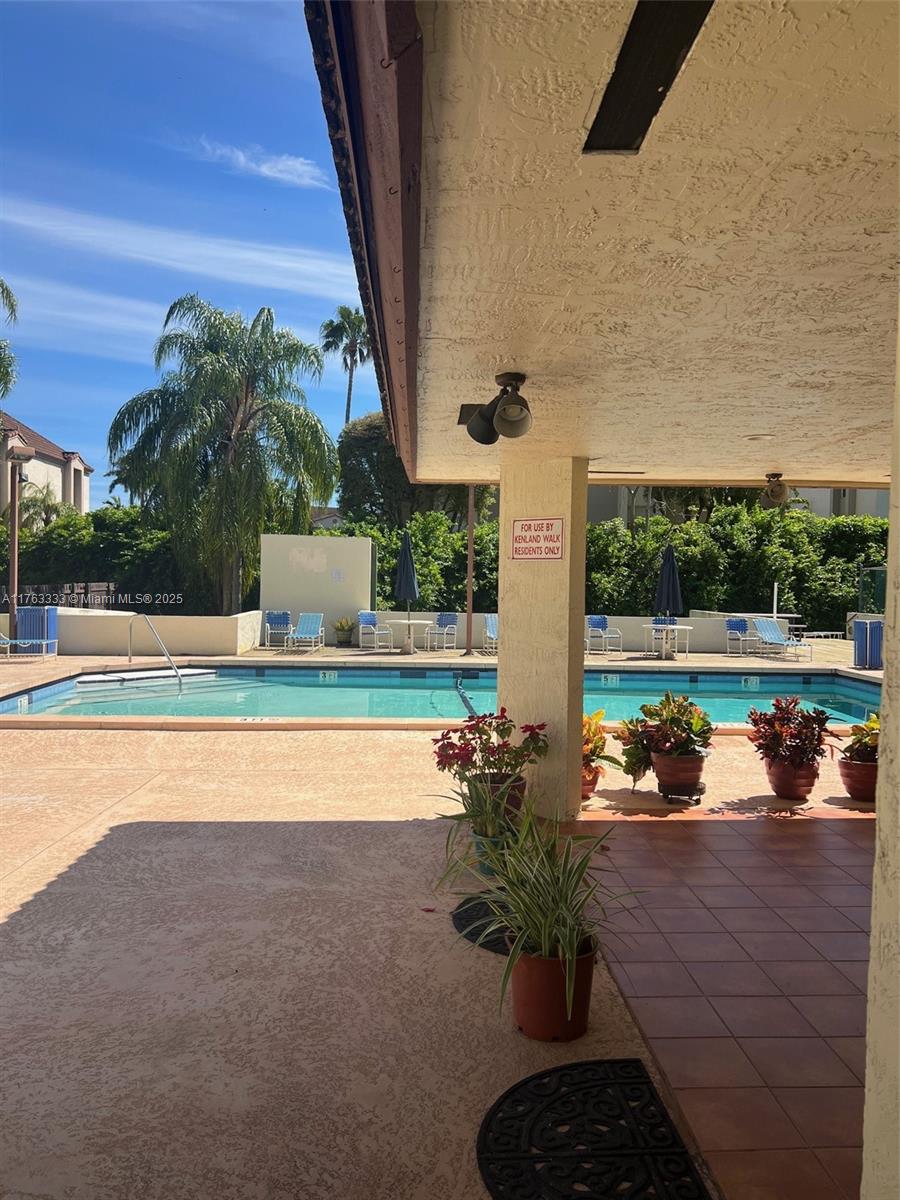 KENLAND WALK CONDO III - Residential