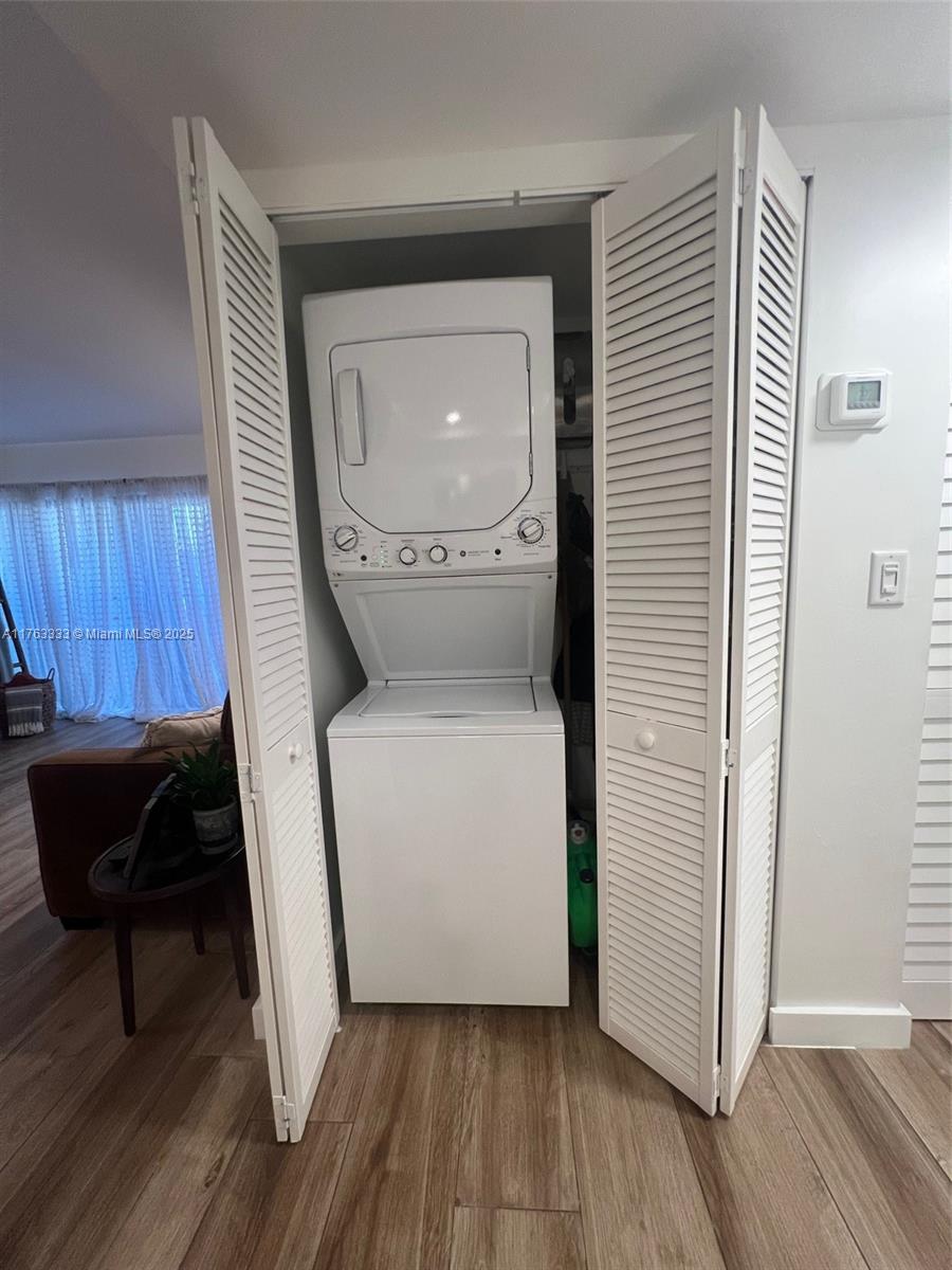 KENLAND WALK CONDO III - Residential