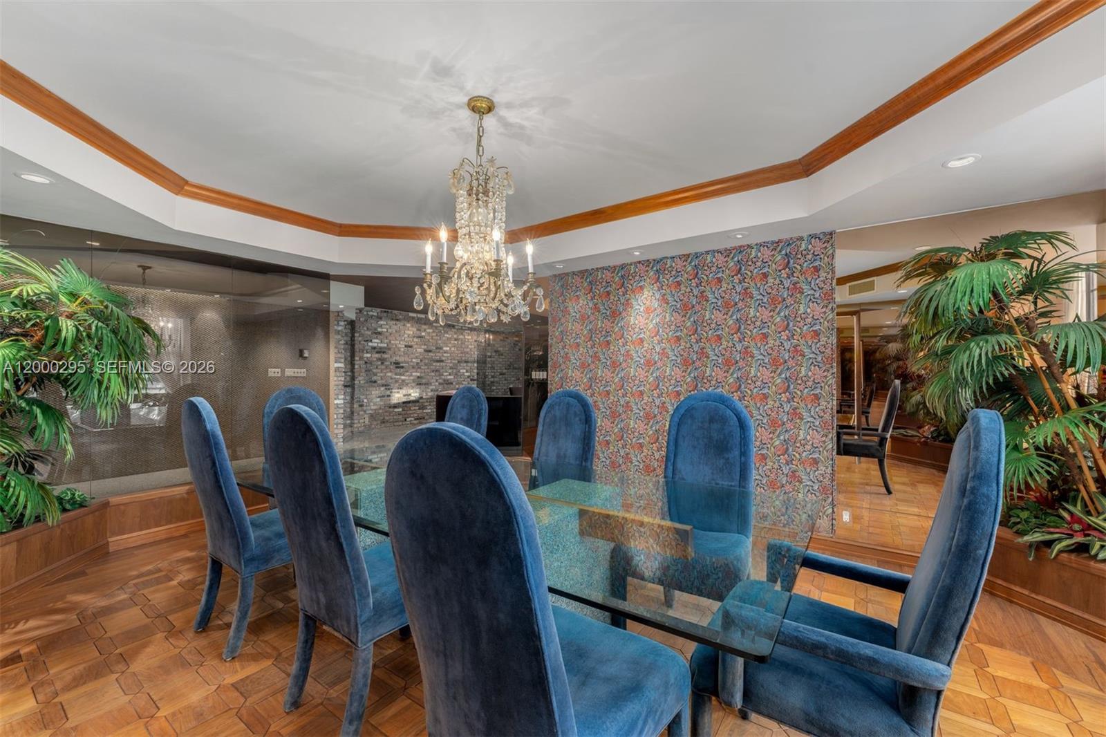 TOWERHOUSE CONDO - Residential