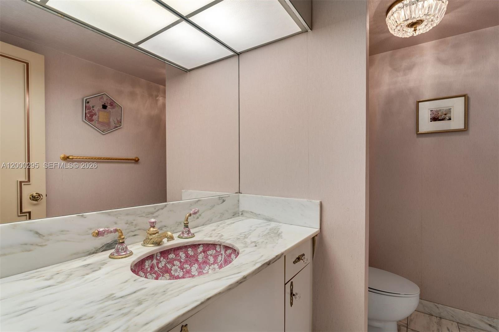 TOWERHOUSE CONDO - Residential