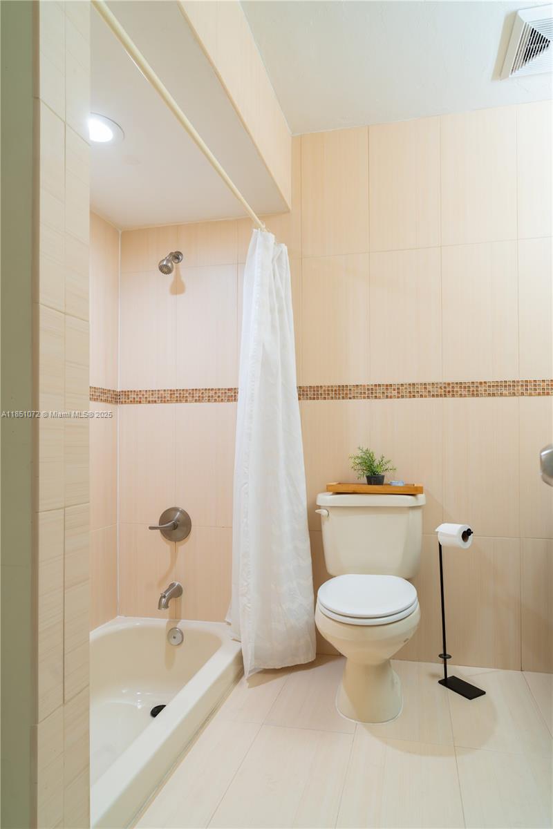 WEST DEERFIELD BEACH - Residential