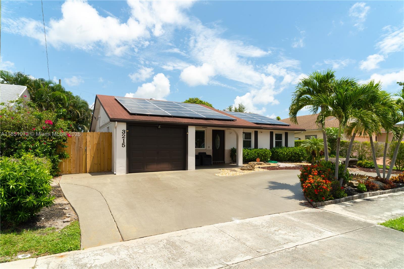 3215 SW 2nd Ct