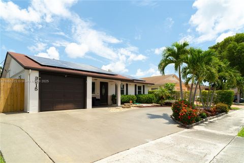 3215 SW 2nd Ct Deerfield Beach FL 33442