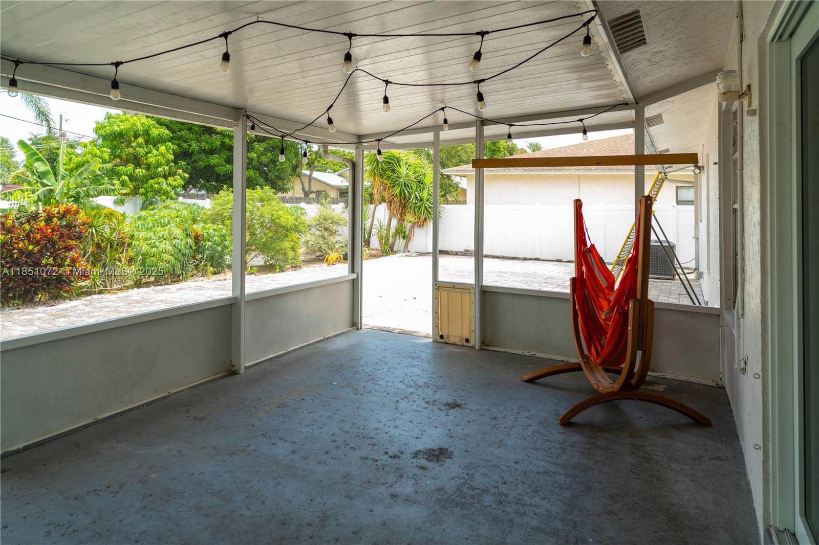 WEST DEERFIELD BEACH - Residential