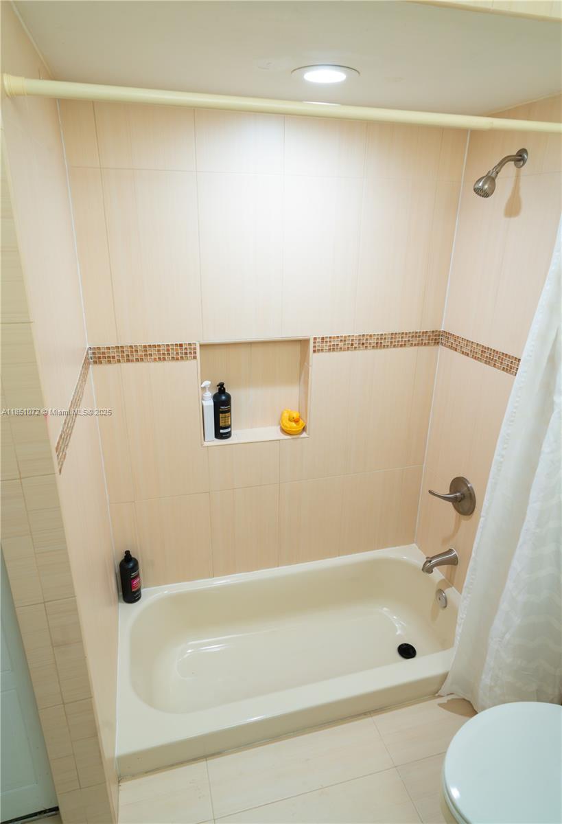 WEST DEERFIELD BEACH - Residential